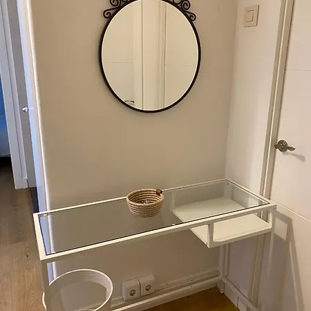 Piso Estacion De Tren -bus Soleado Lägenhet *