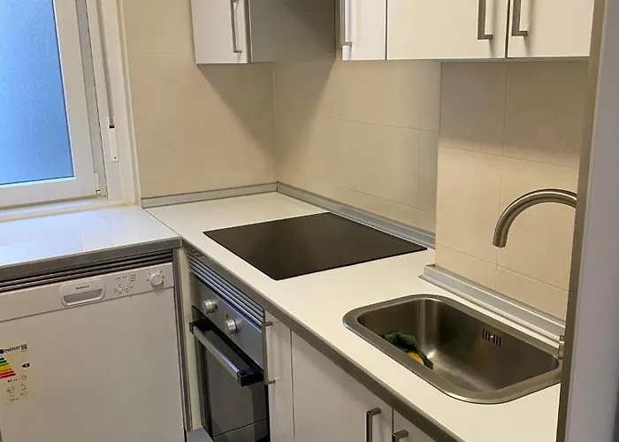 Piso Estacion De Tren -bus Soleado * A Coruna