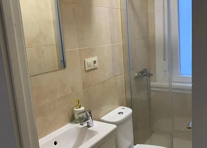 Piso Estacion De Tren -bus Soleado * A Coruna